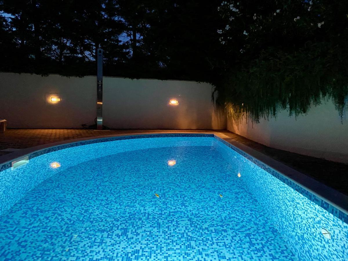 Private Pool And Mediterranean Garden Apt Mia Сило Экстерьер фото