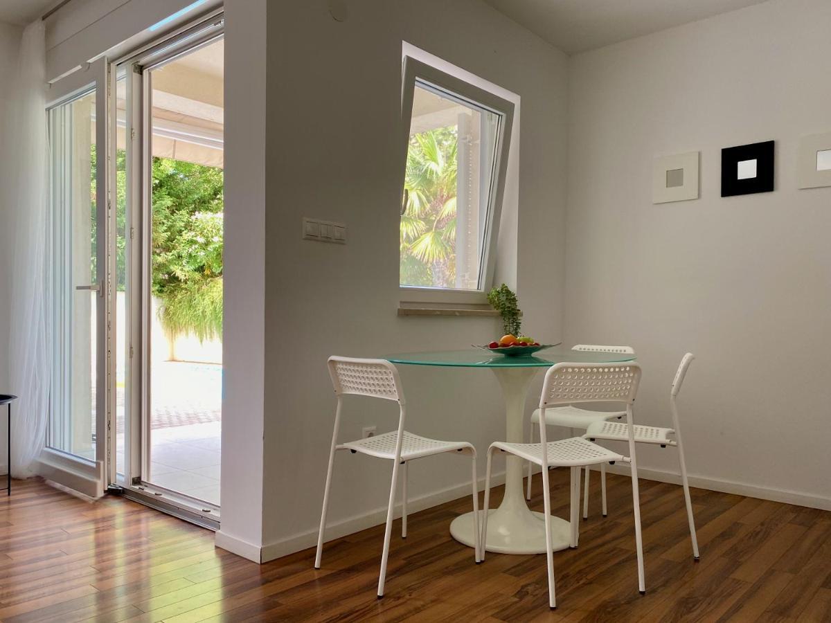Private Pool And Mediterranean Garden Apt Mia Сило Экстерьер фото