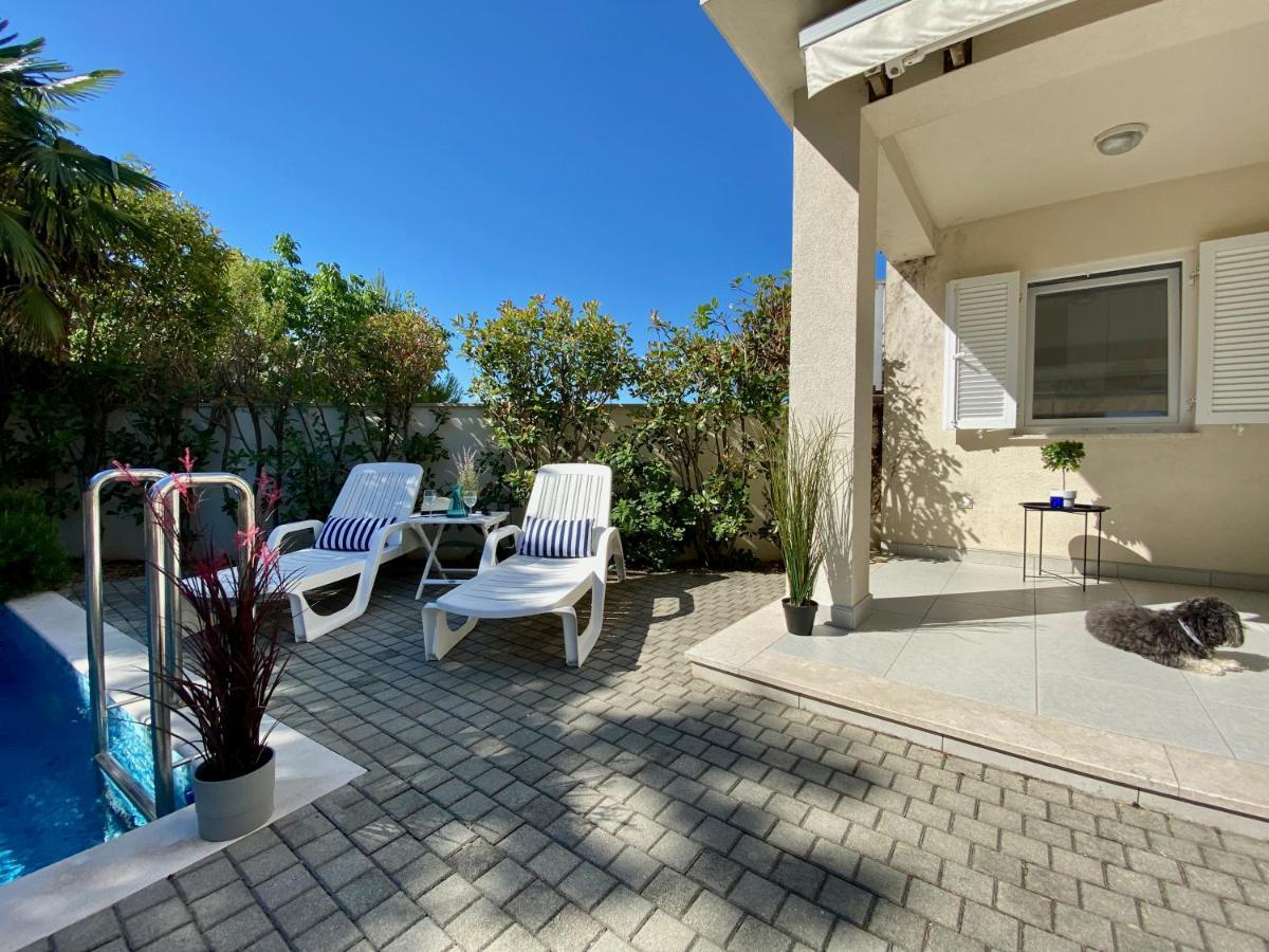 Private Pool And Mediterranean Garden Apt Mia Сило Экстерьер фото